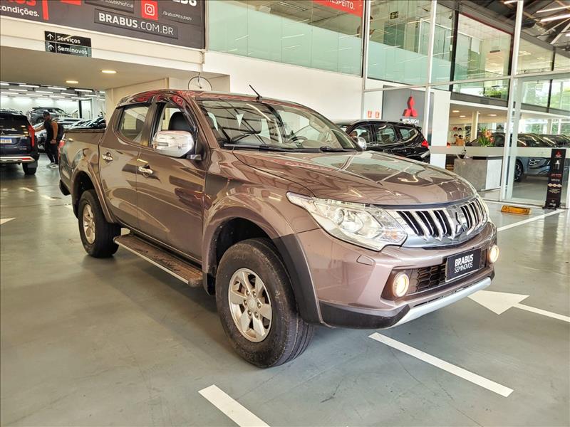 Mitsubishi-L200 TRITON-2.4 16V Turbo Sport HPE TOP CD 4X4