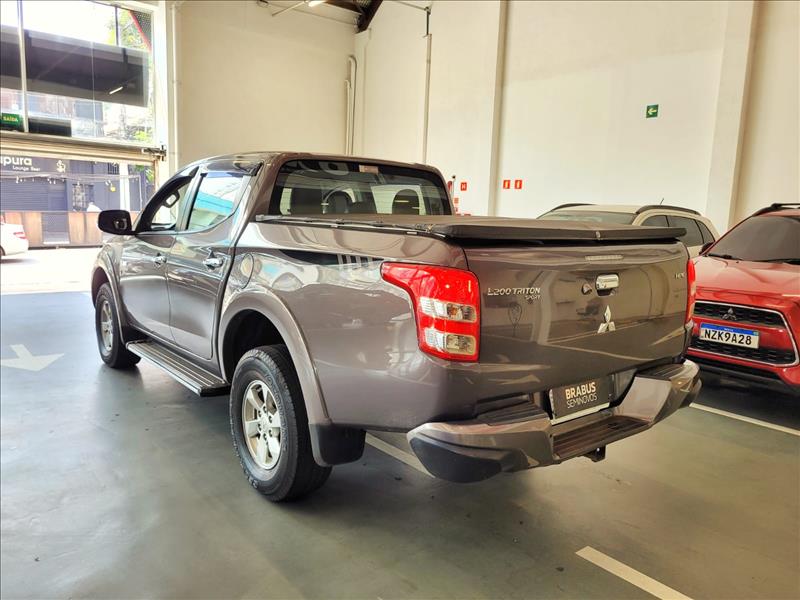 Mitsubishi-L200 TRITON-2.4 16V Turbo Sport HPE TOP CD 4X4