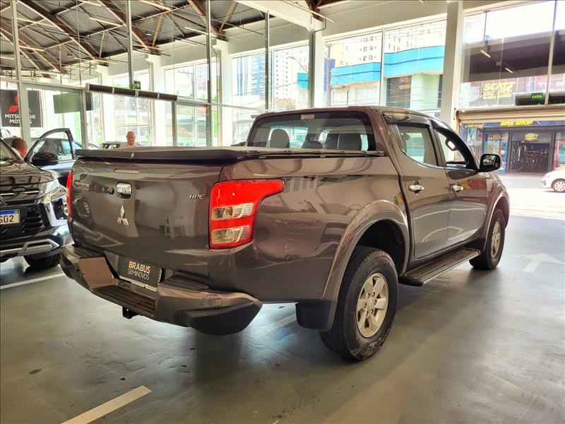 Mitsubishi-L200 TRITON-2.4 16V Turbo Sport HPE TOP CD 4X4