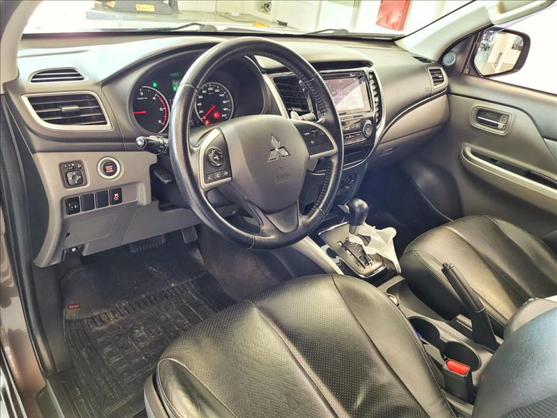 Mitsubishi-L200 TRITON-2.4 16V Turbo Sport HPE TOP CD 4X4