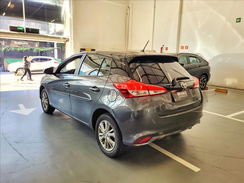 Toyota-YARIS-1.5 16V Sedan XL Plus Connect