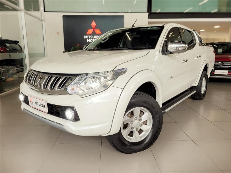 L200 TRITON 2.4 16V Turbo Sport HPE TOP CD 4X4 L200 TRITON 2.4 16V Turbo Sport HPE TOP CD 4X4