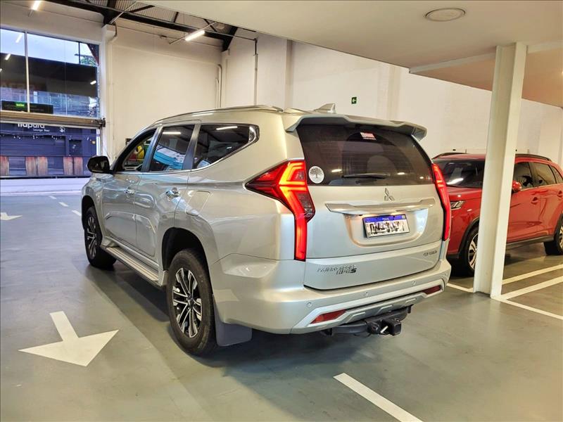 Mitsubishi-PAJERO SPORT-2.4 16V Mivec Turbo Hpe-s AWD