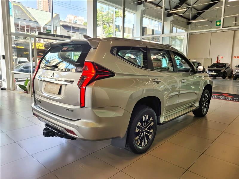 Mitsubishi-PAJERO SPORT-2.4 16V Mivec Turbo Hpe-s AWD