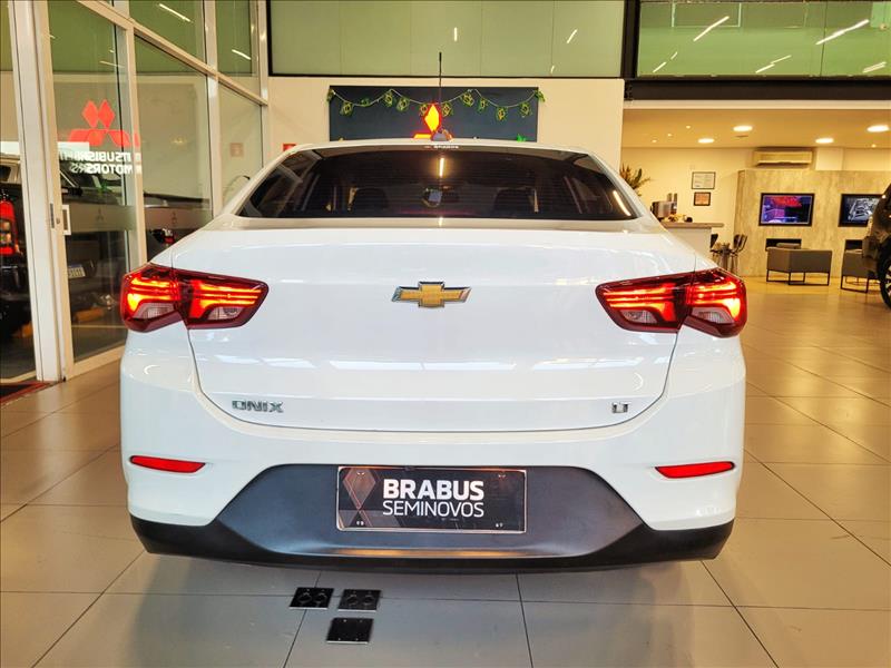 GM - Chevrolet-ONIX-1.0 Plus LT