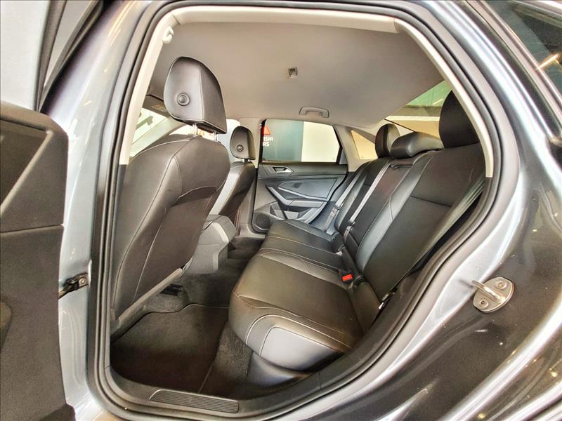 VW - Volkswagen-JETTA-1.4 250 TSI Comfortline