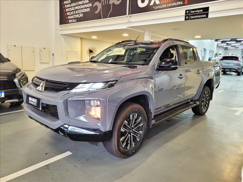 Mitsubishi-L200 TRITON-2.4 16V Turbo Sport Hpe-s Urban CD 4X4