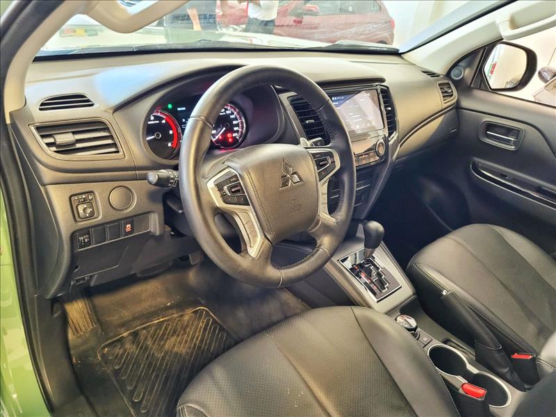 Mitsubishi-L200 TRITON-2.4 16V Turbo Sport Savana CD 4X4