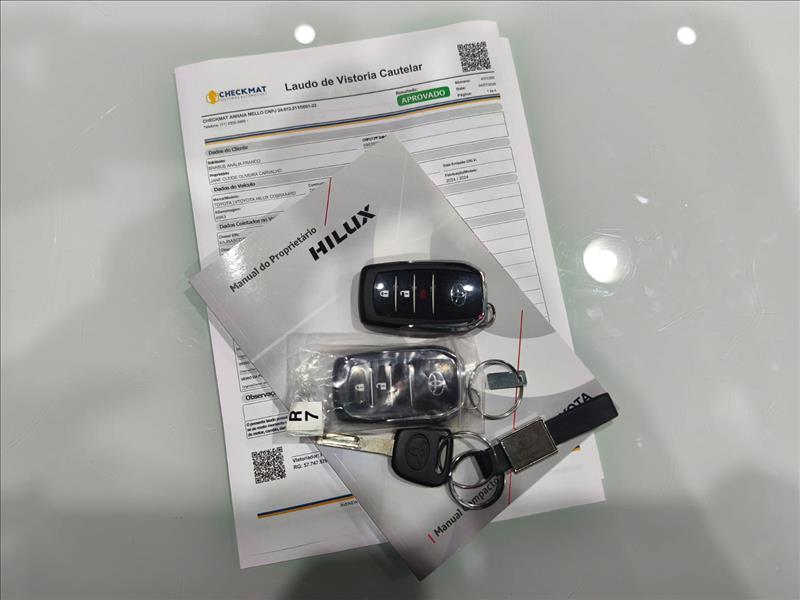 Toyota-HILUX-2.8 D-4d Turbo CD SRX Plus 4X4
