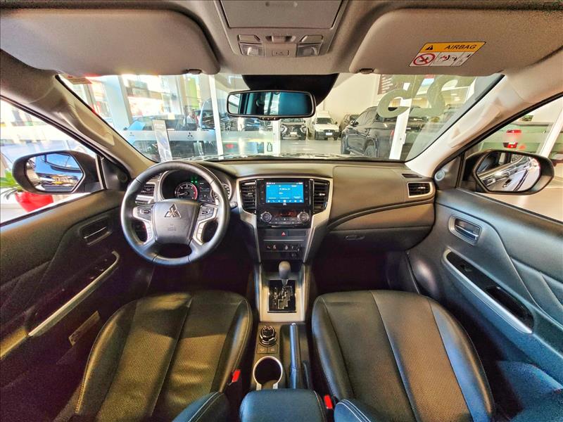 Mitsubishi-L200 TRITON-2.4 16V Turbo Sport Hpe-s CD 4X4