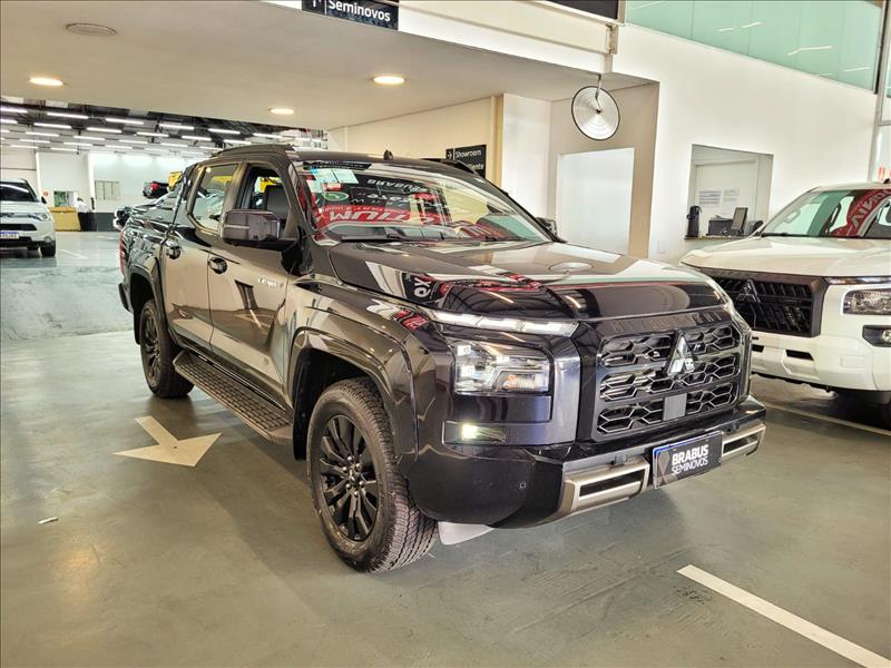 Mitsubishi-TRITON-2.4 Biturbo CD Katana 4X4