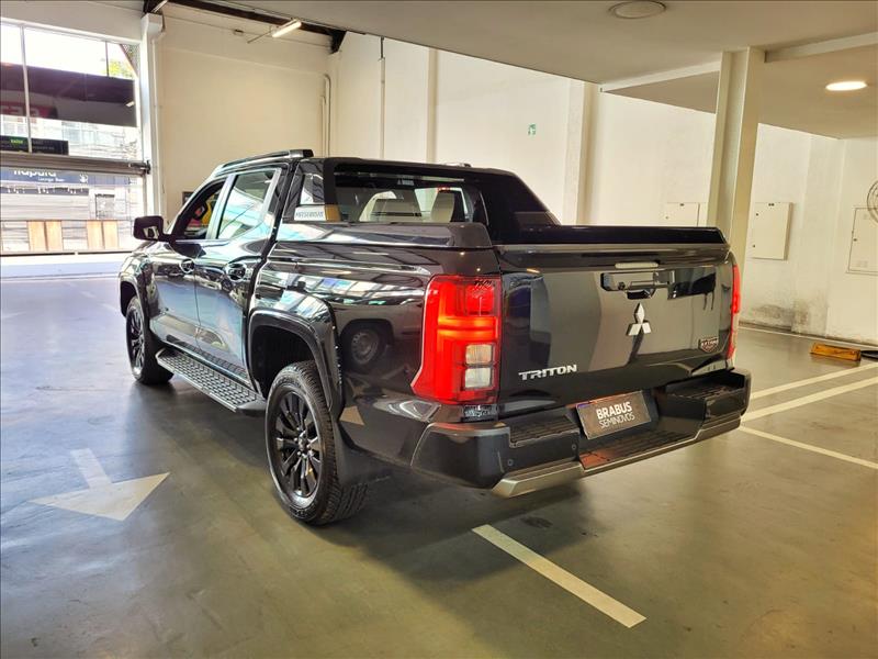 Mitsubishi-TRITON-2.4 Biturbo CD Katana 4X4