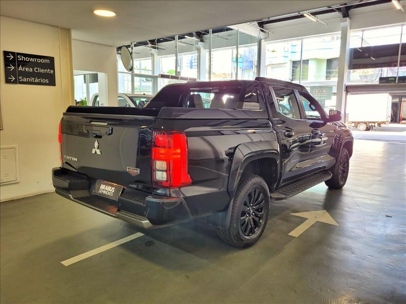 Mitsubishi-TRITON-2.4 Biturbo CD Katana 4X4