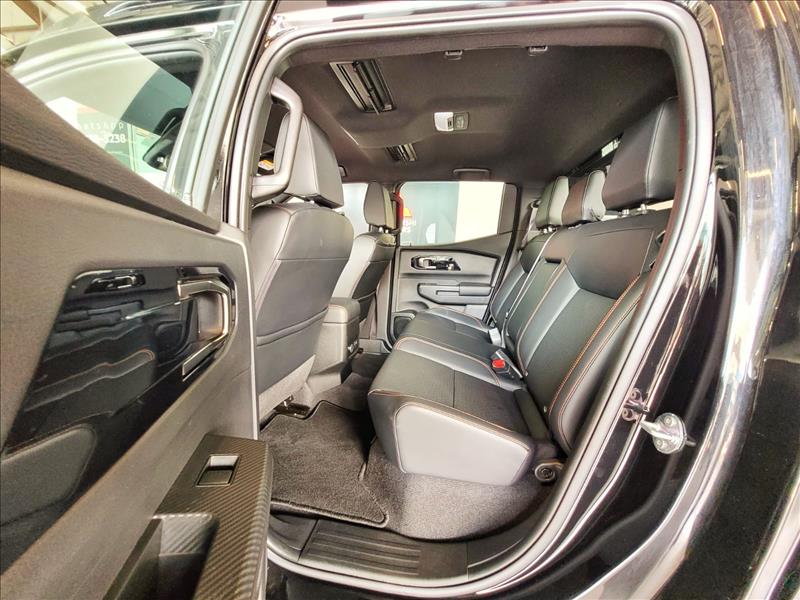 Mitsubishi-TRITON-2.4 Biturbo CD Katana 4X4