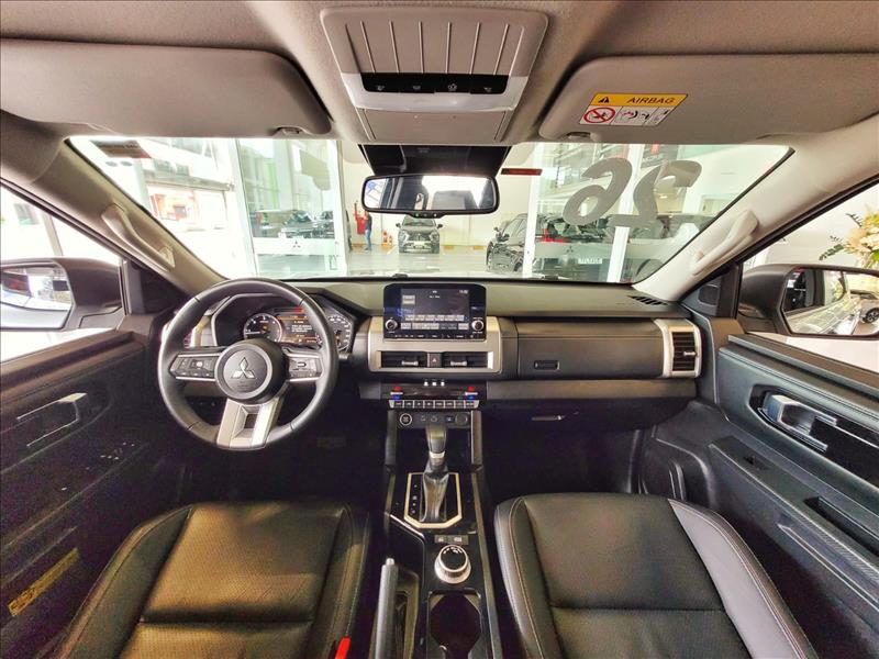 Mitsubishi-TRITON-2.4 Biturbo CD Hpe-s 4X4