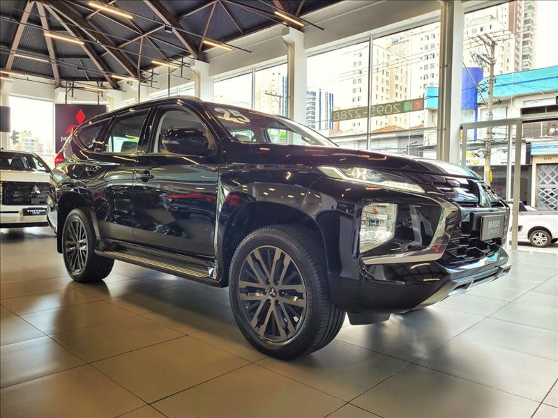 Mitsubishi-PAJERO SPORT-2.4 16V Mivec Turbo Legend AWD