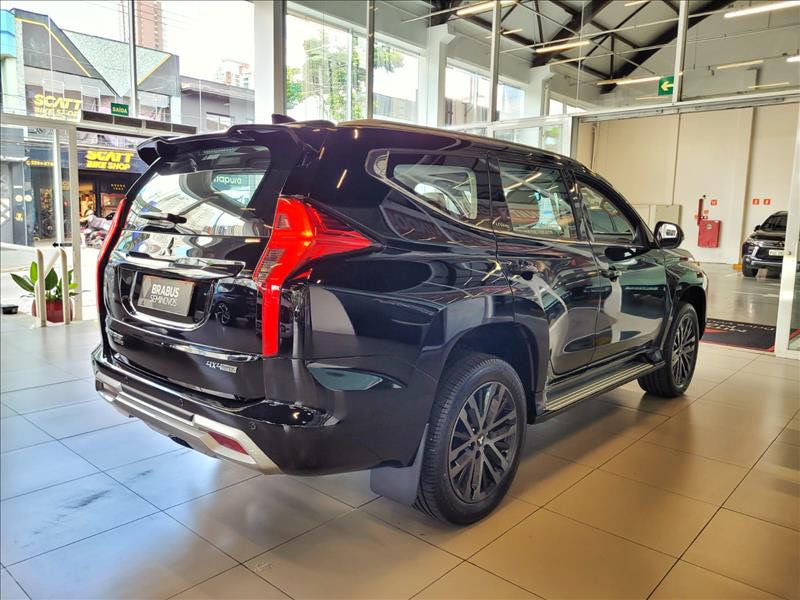 Mitsubishi-PAJERO SPORT-2.4 16V Mivec Turbo Legend AWD