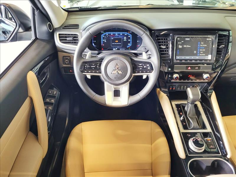 Mitsubishi-PAJERO SPORT-2.4 16V Mivec Turbo Legend AWD