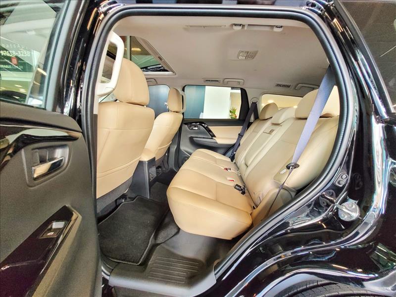 Mitsubishi-PAJERO SPORT-2.4 16V Mivec Turbo Legend AWD