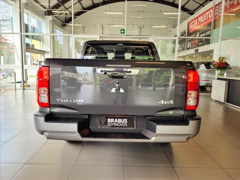 Mitsubishi-TRITON-2.4 Biturbo CD GL 4X4