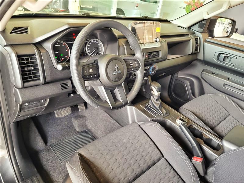 Mitsubishi-TRITON-2.4 Biturbo CD GL 4X4