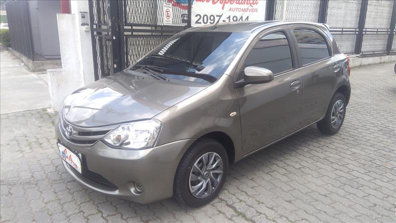 TOYOTA ETIOS 1.5 XS 16V