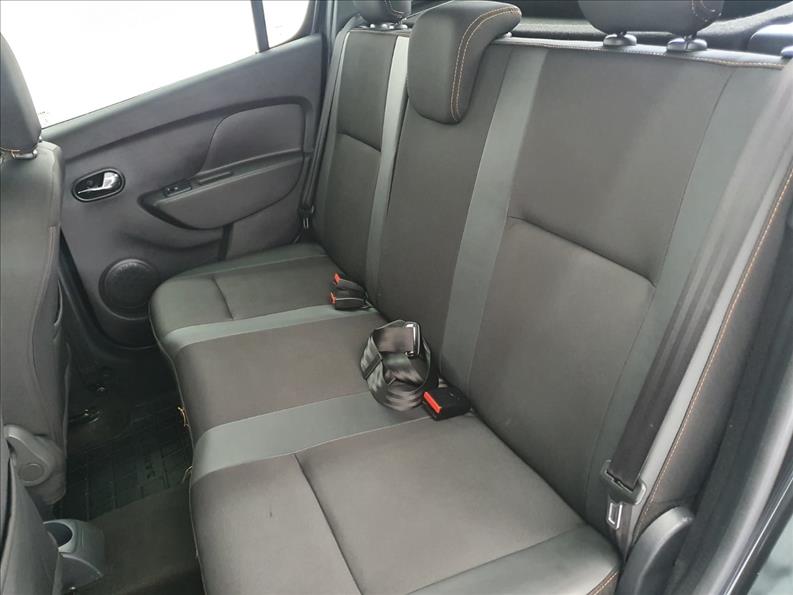 SANDERO 1.6 Stepway 8V SANDERO 1.6 Stepway 8V