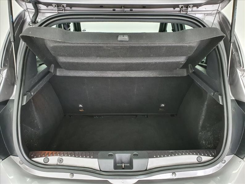 SANDERO 1.6 16V SCE Stepway ZEN SANDERO 1.6 16V SCE Stepway ZEN