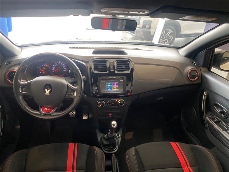 Renault-SANDERO-2.0 16V RS