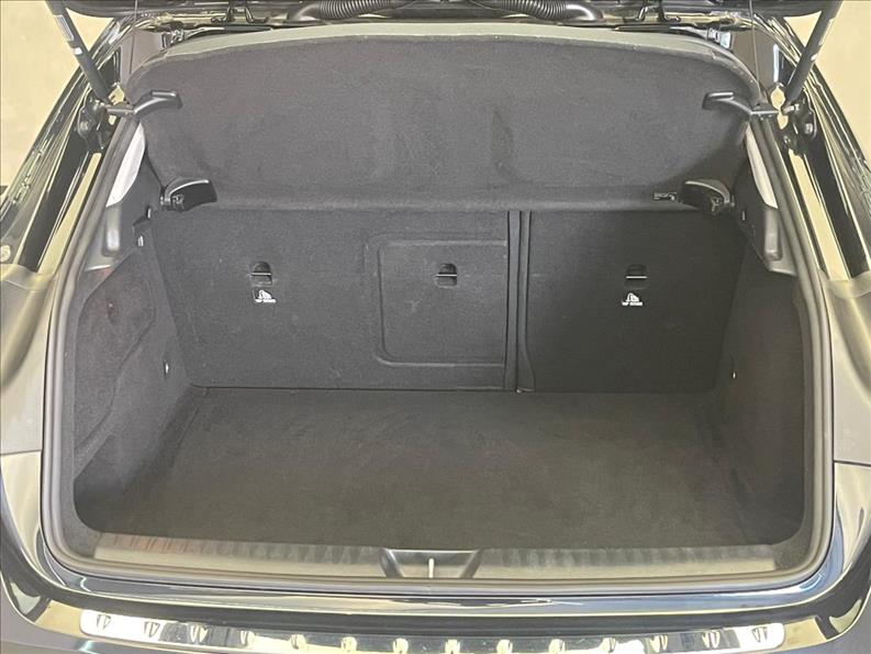 MERCEDES BENZ-GLA 200-1.6 CGI Advance 7g-dct