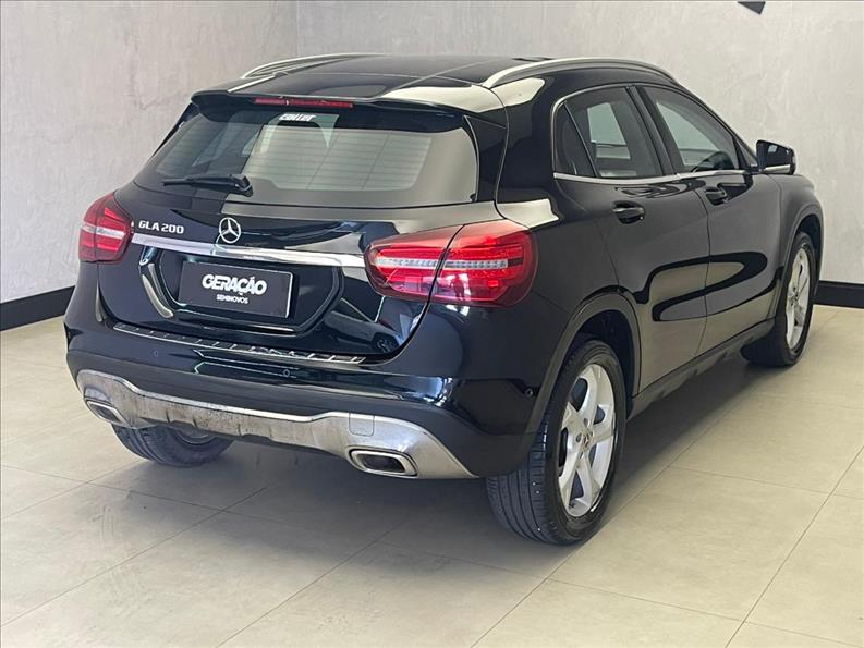 MERCEDES BENZ-GLA 200-1.6 CGI Advance 7g-dct