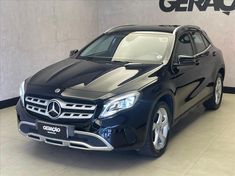 MERCEDES BENZ-GLA 200-1.6 CGI Advance 7g-dct