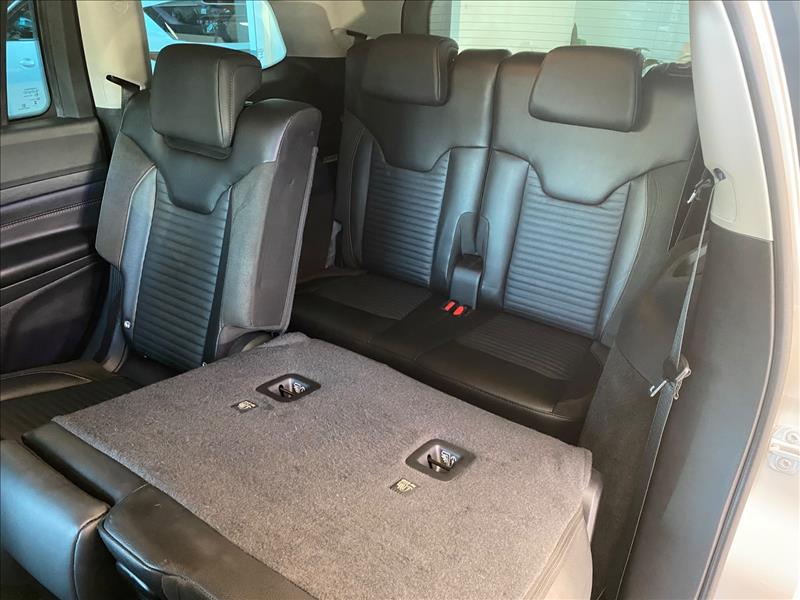 Jeep-COMMANDER-1.3 T270 Turbo Limited