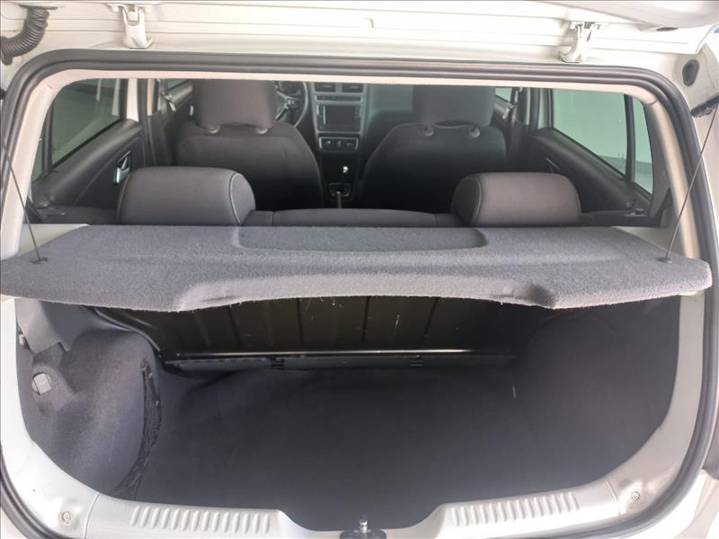 VW - Volkswagen-FOX-1.6 MSI Comfortline 8V