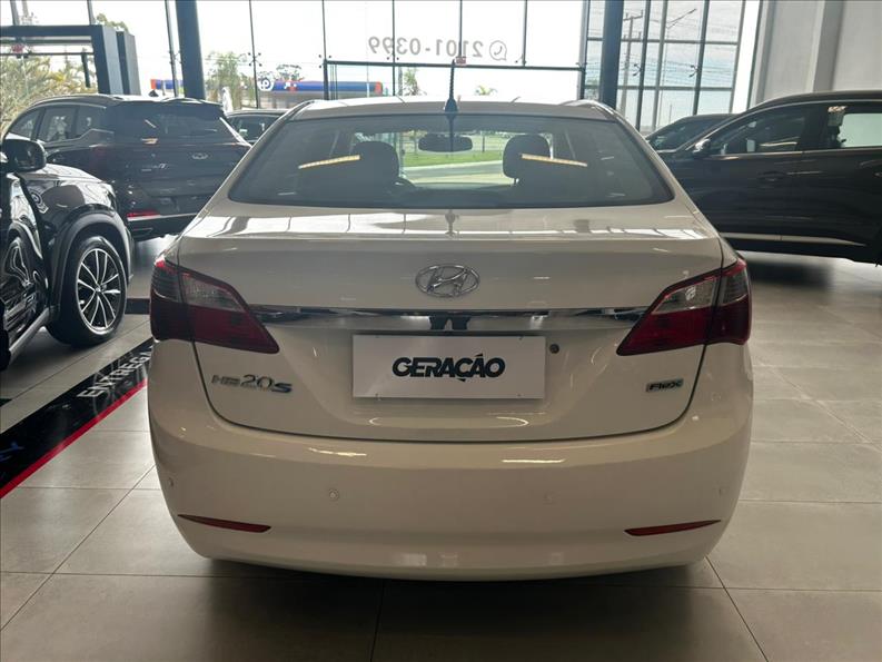Hyundai-HB20S-1.0 Comfort Plus 12V