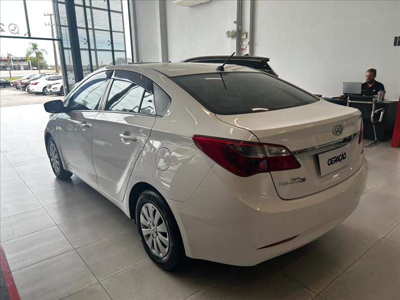 Hyundai-HB20S-1.0 Comfort Plus 12V