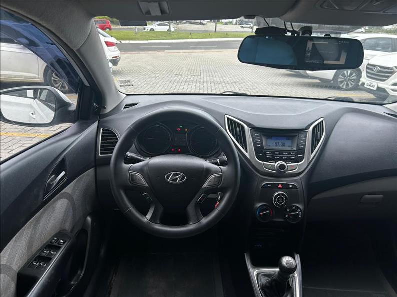 Hyundai-HB20S-1.0 Comfort Plus 12V