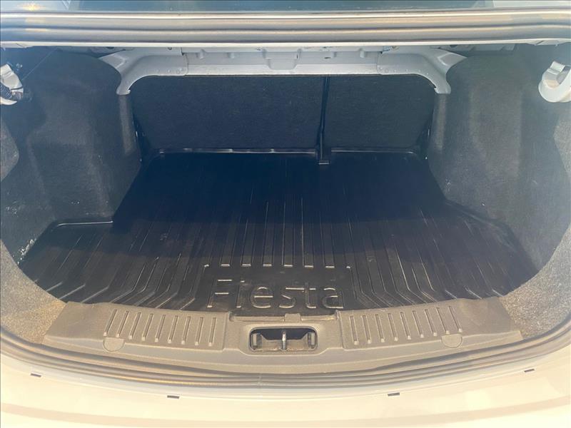 Ford-FIESTA-1.6 SE Sedan 16V