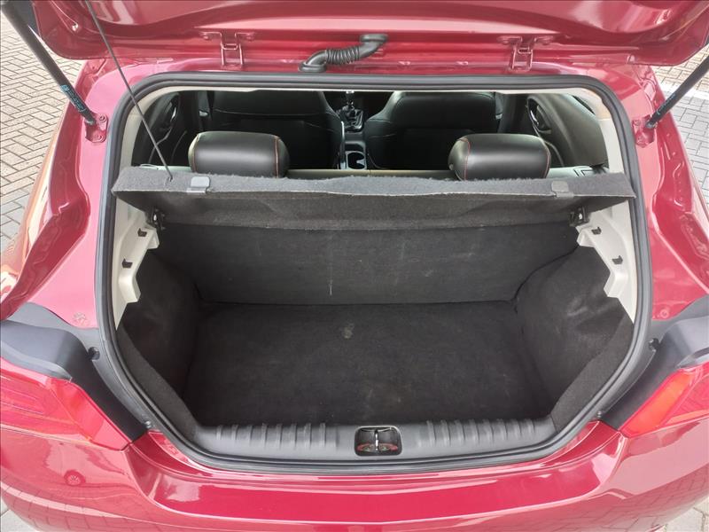 GM - Chevrolet-ONIX-1.4 MPFI LTZ 8V