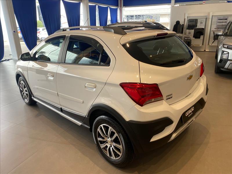 GM - Chevrolet-ONIX-1.4 MPFI Activ 8V