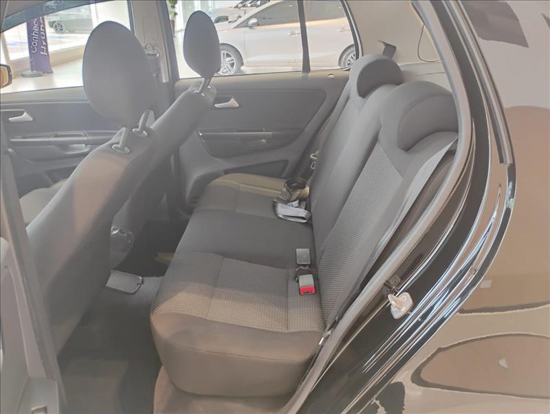 VW - Volkswagen-FOX-1.6 MSI Connect