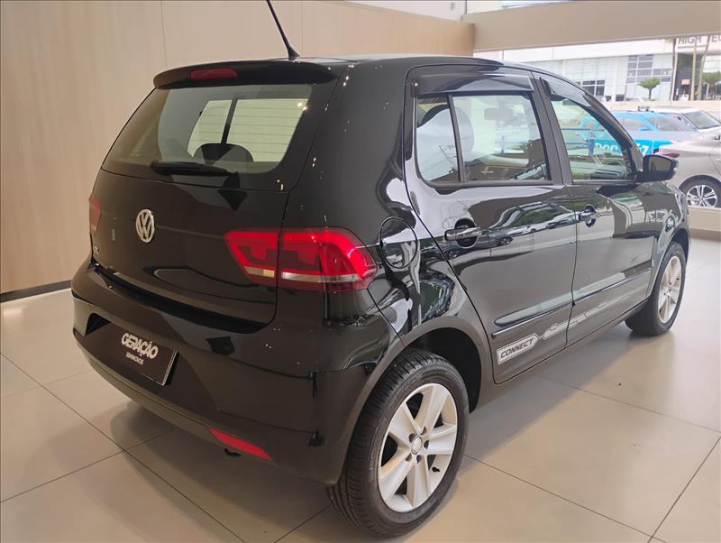 VW - Volkswagen-FOX-1.6 MSI Connect