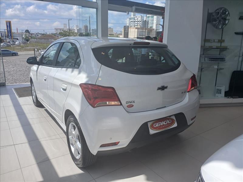 GM - Chevrolet-ONIX-1.4 MPFI LT 8V