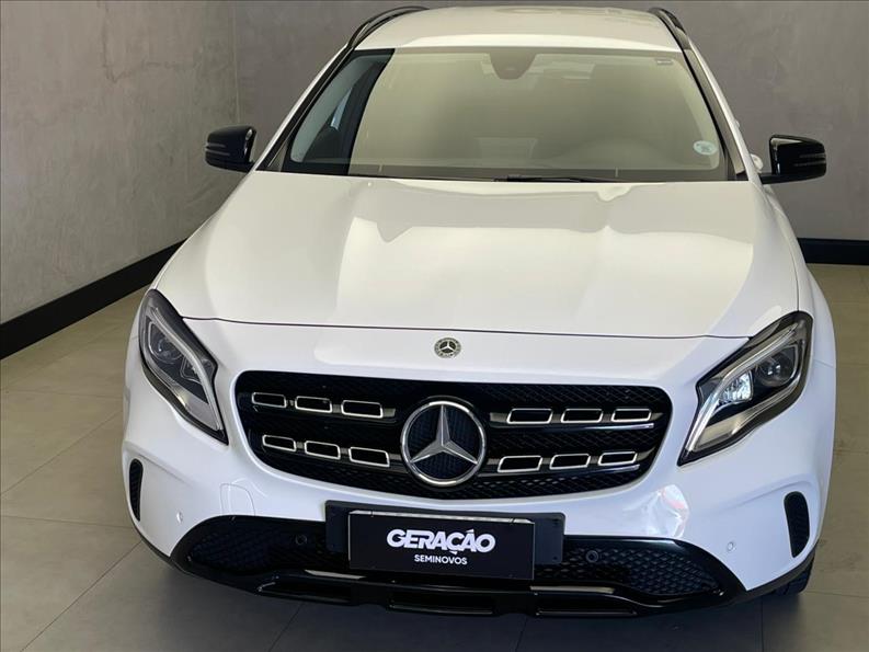 MERCEDES BENZ-GLA 200-1.6 CGI Night 7g-dct