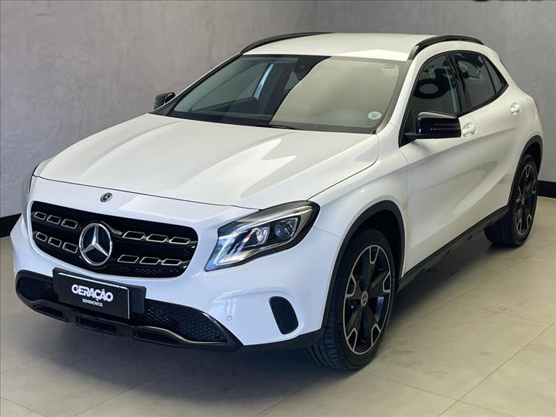 MERCEDES BENZ-GLA 200-1.6 CGI Night 7g-dct