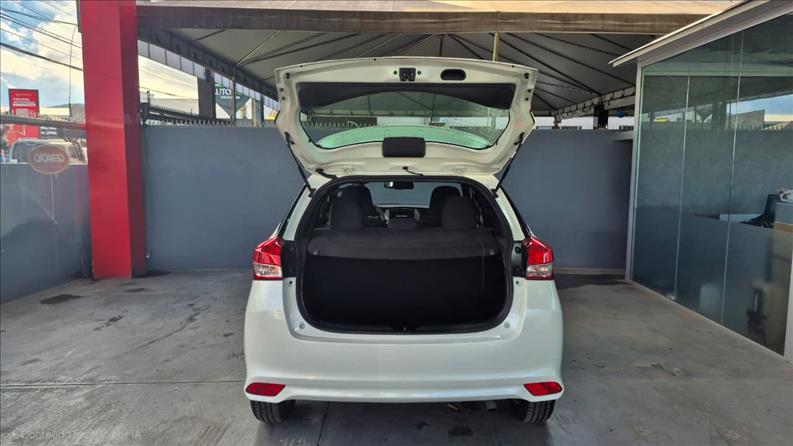 Toyota-YARIS-1.3 16V XL