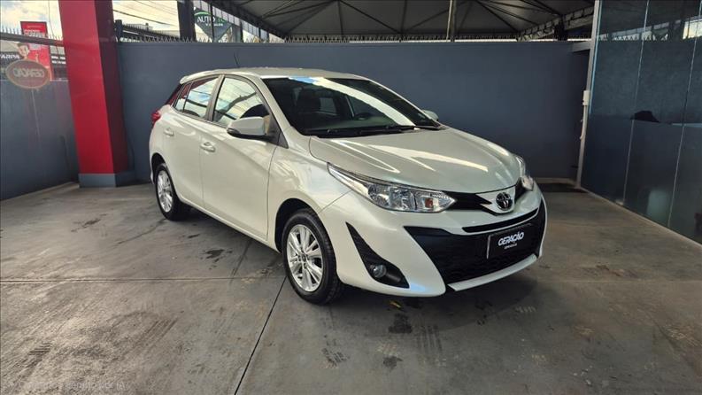 Toyota-YARIS-1.3 16V XL