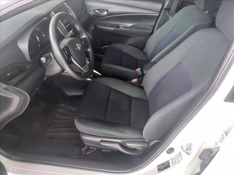 Toyota-YARIS-1.3 16V XL