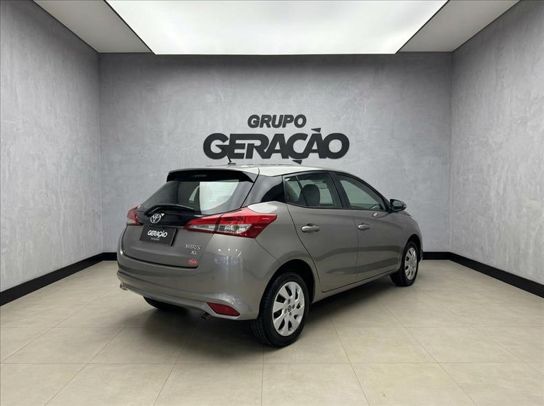 Toyota-YARIS-1.3 16V XL