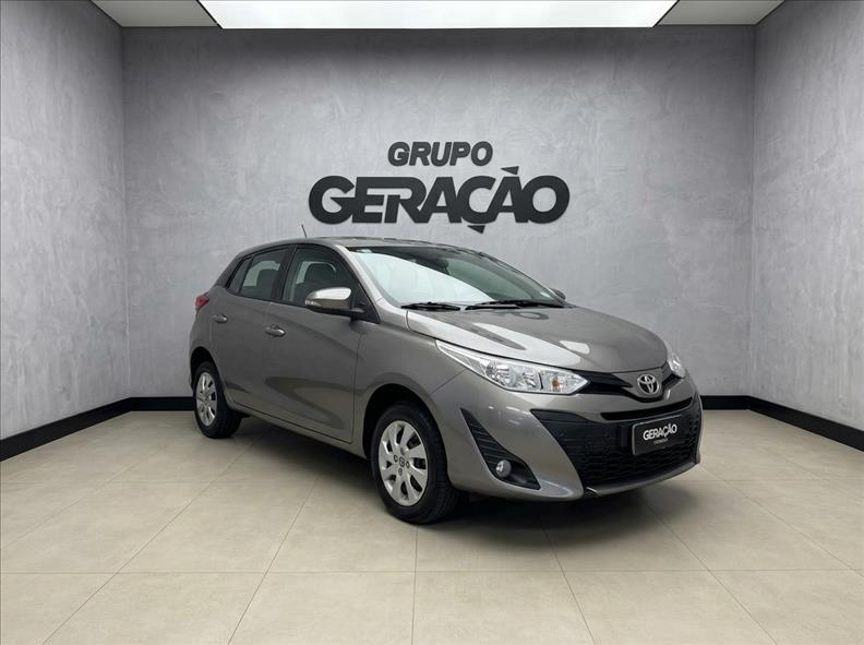 Toyota-YARIS-1.3 16V XL